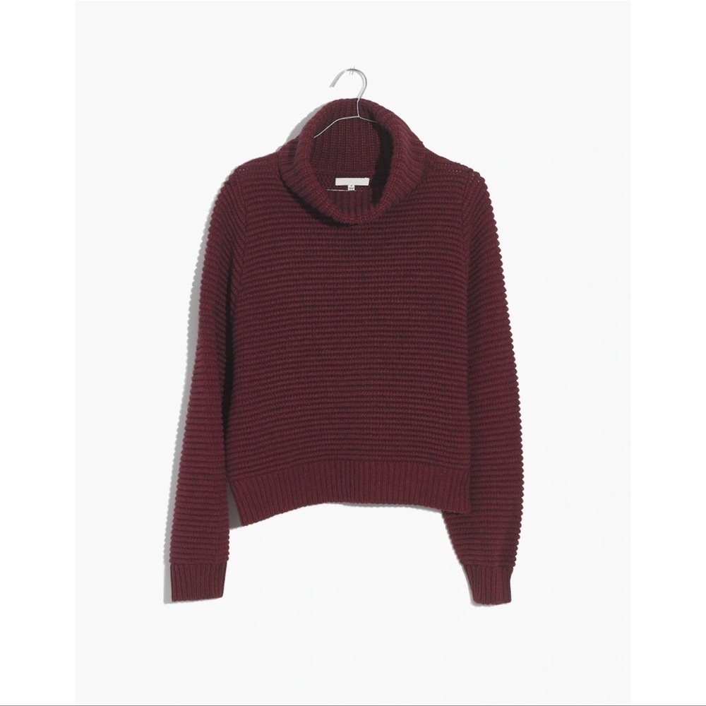 MADEWELL Side-Button Turtleneck Sweater In Heather Cherry